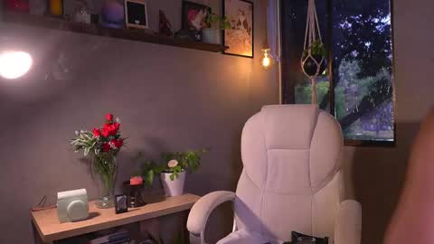 Isa Isabella online show from 09-13-25, 12:49