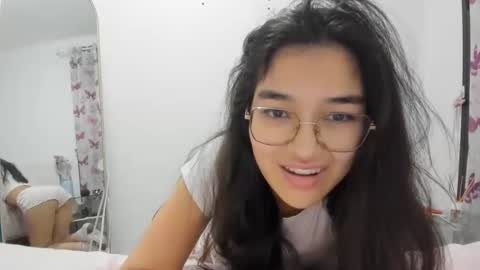 Isa Suarez online show from 03-09-26, 08:35