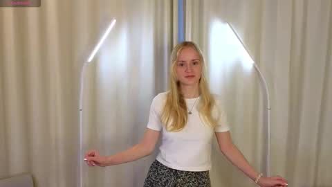 Olivia online show from 12-01-25, 05:12