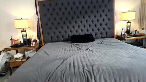 Snapshot of iselayebra chatting on 11-18-25, 10:03 isela online show from 11-18-25, 10:03