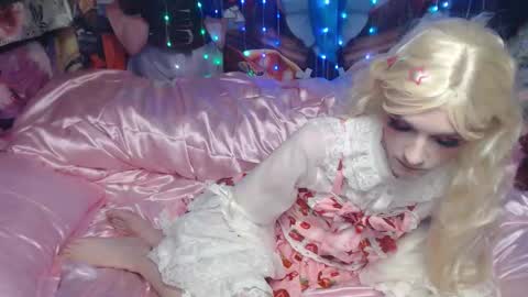 Sele online show from 11-18-25, 10:47