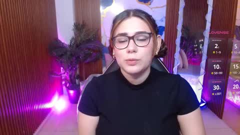 Snapshot of isiis_tay chatting on 03-02-26, 01:40 ISIIS online show from 03-02-26, 01:40