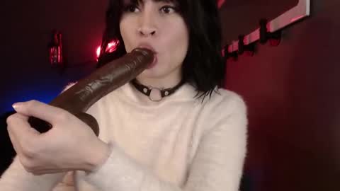 Snapshot of isis_diosa chatting on 01-07-25, 10:52 Ana Maria online show from 01-07-25, 10:52