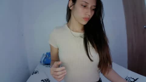 Snapshot of isis_pink chatting on 02-04-25, 03:47 Alaya online show from 02-04-25, 03:47