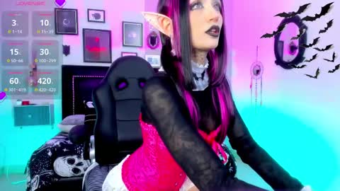 Snapshot of isisraichuu chatting on 09-12-25, 08:53 Isis Raichu online show from 09-12-25, 08:53