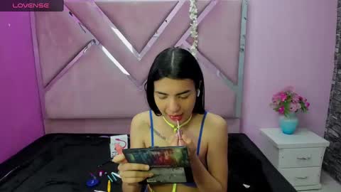 Snapshot of isisrousexx chatting on 01-20-25, 02:43 isisrousexx online show from 01-20-25, 02:43