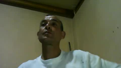 Snapshot of iskander19cm475645 chatting on 03-25-26, 01:22 Alexander online show from 03-25-26, 01:22