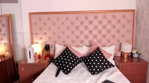 Vanessa online show from 02-16-25, 11:16