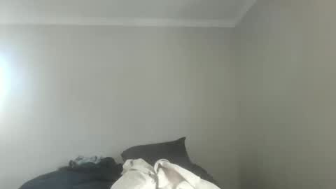 Snapshot of island625103 chatting on 10-17-25, 03:47 island625103 online show from 10-17-25, 03:47