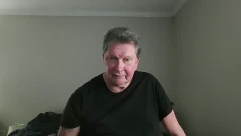 Snapshot of island625103 chatting on 03-15-26, 07:31 island625103 online show from 03-15-26, 07:31