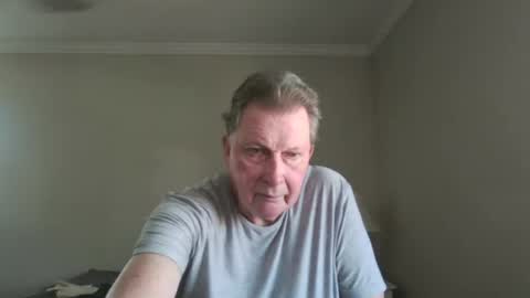 island625103 online show from 07-12-26, 08:00