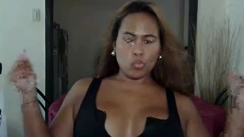 IslandVelvet online show from 04-17-26, 01:30