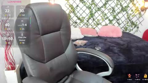 Issa  online show from 10-25-25, 02:24