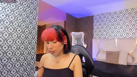 Snapshot of issa_tay1 chatting on 02-08-26, 03:21 Issa online show from 02-08-26, 03:21