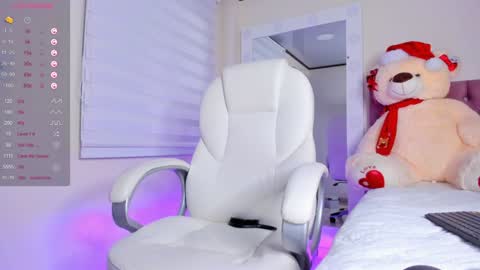 Isa  online show from 12-20-24, 08:06