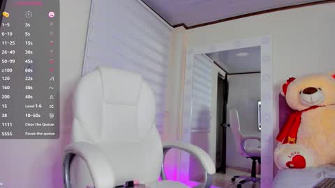 Isa  online show from 09-22-25, 10:45