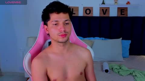 Issac online show from 04-28-26, 06:51