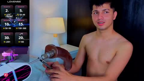 Snapshot of issac_james chatting on 05-15-26, 04:19 Issac online show from 05-15-26, 04:19