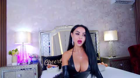 Snapshot of issadorra chatting on 07-21-26, 05:21 Issadorra online show from 07-21-26, 05:21