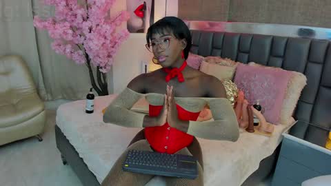 Snapshot of isseymz chatting on 12-10-24, 09:12 Iseey online show from 12-10-24, 09:12