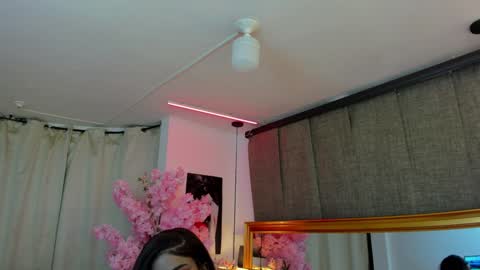Snapshot of isseymz chatting on 12-24-24, 04:00 Iseey online show from 12-24-24, 04:00