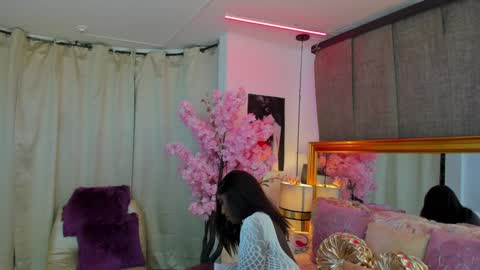 Snapshot of isseymz chatting on 12-24-24, 07:06 Iseey online show from 12-24-24, 07:06