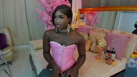 Snapshot of isseymz chatting on 12-25-24, 10:28 Iseey online show from 12-25-24, 10:28
