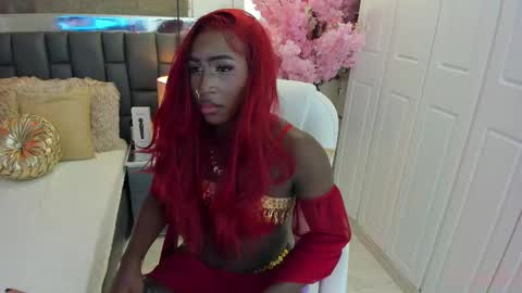 Snapshot of isseymz chatting on 02-18-25, 09:43 Iseey online show from 02-18-25, 09:43