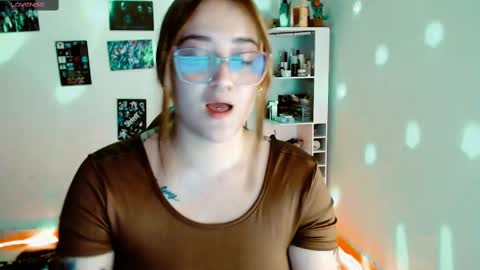 Yiz online show from 02-16-25, 04:20