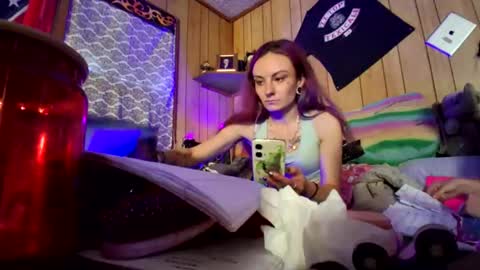 Snapshot of issyamazin667 chatting on 01-18-26, 05:39 Girlnextdoor online show from 01-18-26, 05:39