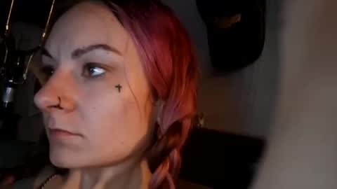 Snapshot of issyamazin667 chatting on 03-13-26, 02:45 Girlnextdoor online show from 03-13-26, 02:45