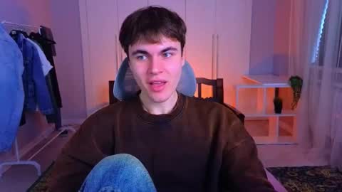 Snapshot of istairee chatting on 03-02-25, 09:53 Maks online show from 03-02-25, 09:53