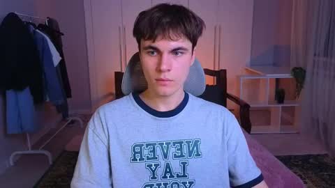 Snapshot of istairee chatting on 03-03-25, 12:27 Maks online show from 03-03-25, 12:27