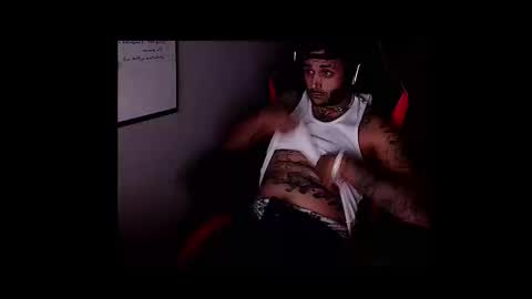 Snapshot of istreamtoo954 chatting on 10-04-25, 10:13 istreamtoo954 online show from 10-04-25, 10:13