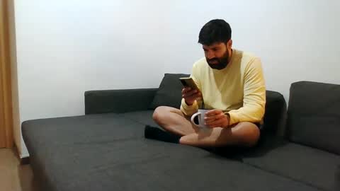 Snapshot of italianboybcn chatting on 12-28-24, 07:33 italianboybcn online show from 12-28-24, 07:33