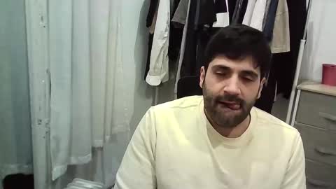 Snapshot of italianboybcn chatting on 12-21-25, 07:37 italianboybcn online show from 12-21-25, 07:37