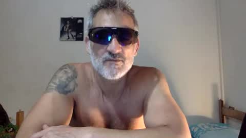 Snapshot of italiankingstripper chatting on 03-08-26, 11:19 italiankingstripper online show from 03-08-26, 11:19