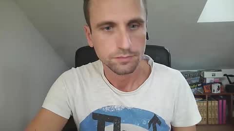 Snapshot of italiano116116 chatting on 10-14-25, 08:37 italiano116116 online show from 10-14-25, 08:37