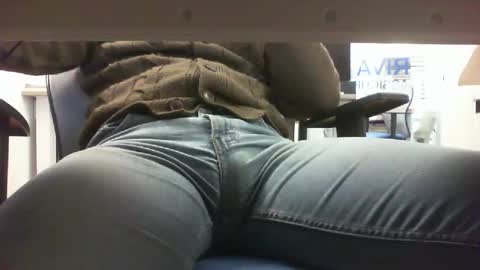 Alex online show from 11-17-25, 06:03