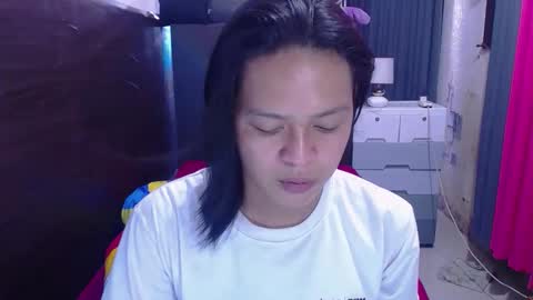 Snapshot of its_asiandave chatting on 12-06-24, 12:45 DAVE online show from 12-06-24, 12:45