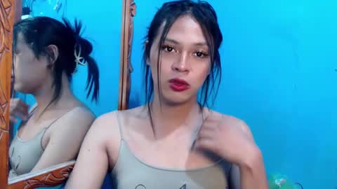 Snapshot of its_asiandave chatting on 12-30-24, 06:20 DAVE online show from 12-30-24, 06:20