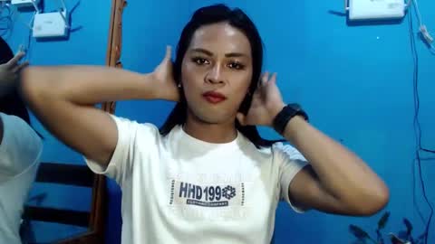 Snapshot of its_asiandave chatting on 01-08-25, 04:54 DAVE online show from 01-08-25, 04:54