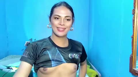 Snapshot of its_asiandave chatting on 01-24-25, 03:24 DAVE online show from 01-24-25, 03:24