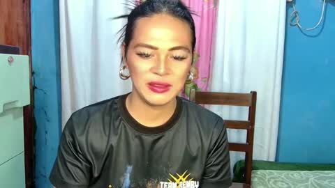 Snapshot of its_asiandave chatting on 02-04-25, 07:07 DAVE online show from 02-04-25, 07:07