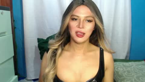 Snapshot of its_asiandave chatting on 02-07-25, 08:33 DAVE online show from 02-07-25, 08:33