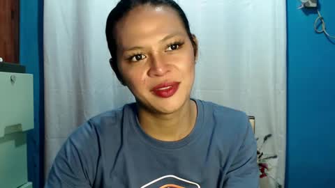 Snapshot of its_asiandave chatting on 02-17-25, 08:52 DAVE online show from 02-17-25, 08:52