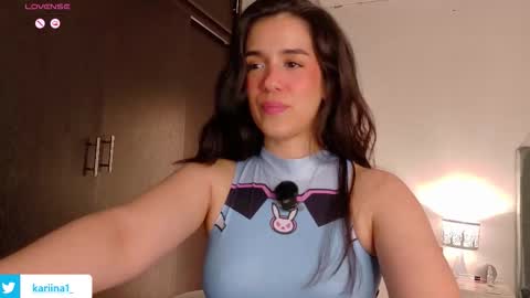 Snapshot of its_bunnyy chatting on 11-17-25, 12:16 K A R I online show from 11-17-25, 12:16