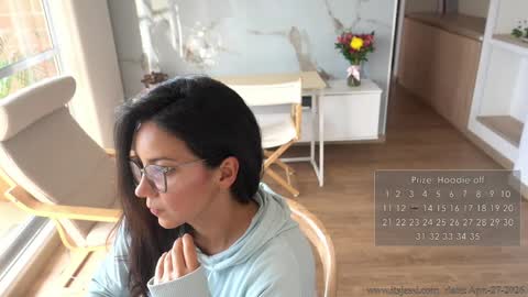 Snapshot of its_jessi chatting on 04-27-26, 09:13 Jessi online show from 04-27-26, 09:13