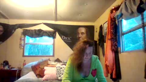 Snapshot of its_kimber chatting on 02-12-26, 12:33 its kimber online show from 02-12-26, 12:33