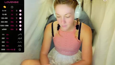 Lily online show from 12-14-25, 08:46